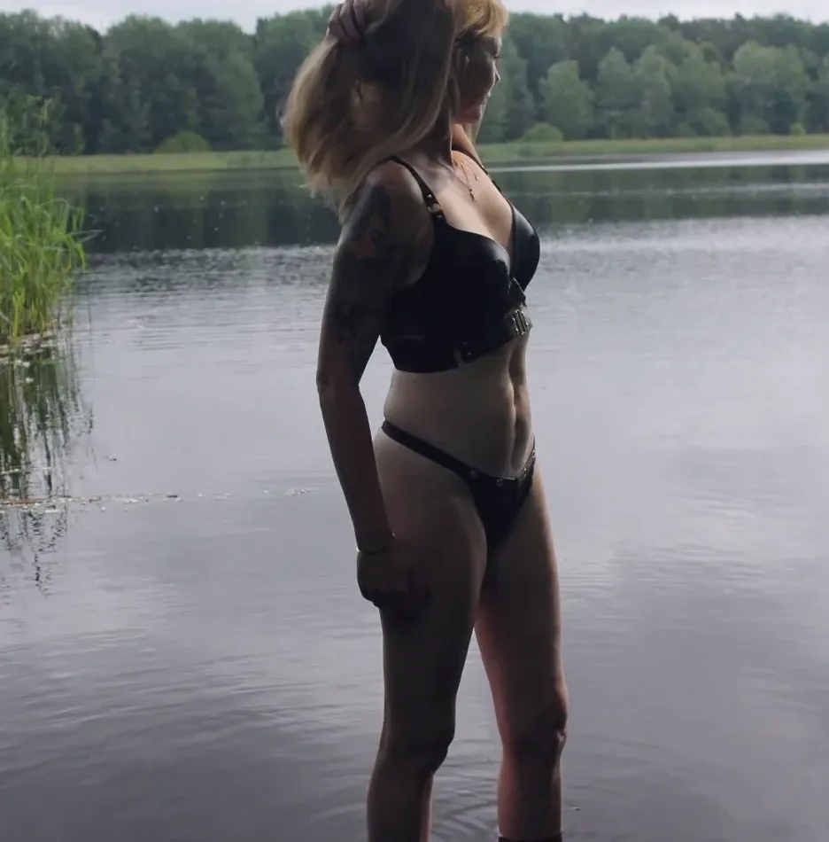 Ayesha, 39