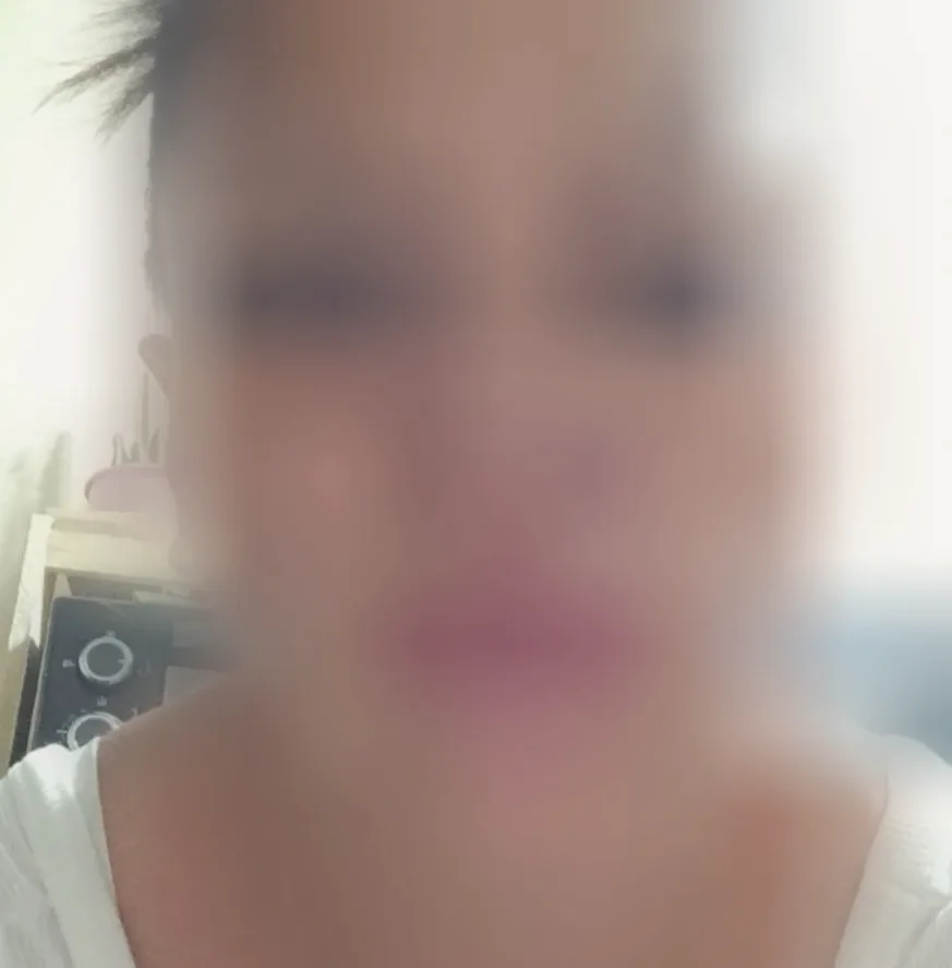 Evie, 37