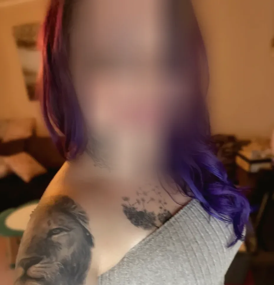 Julia, 30