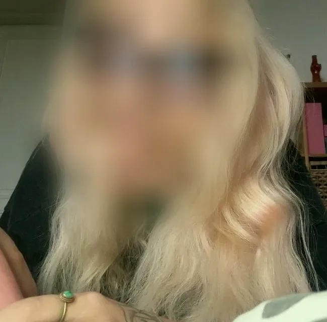 Morag, 23