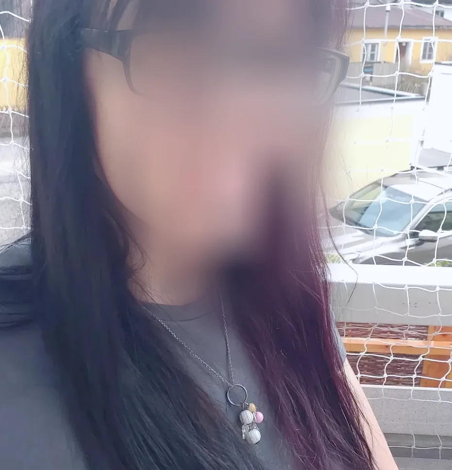 Naomi, 37