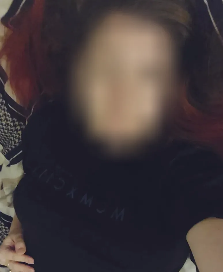 Sofia, 27