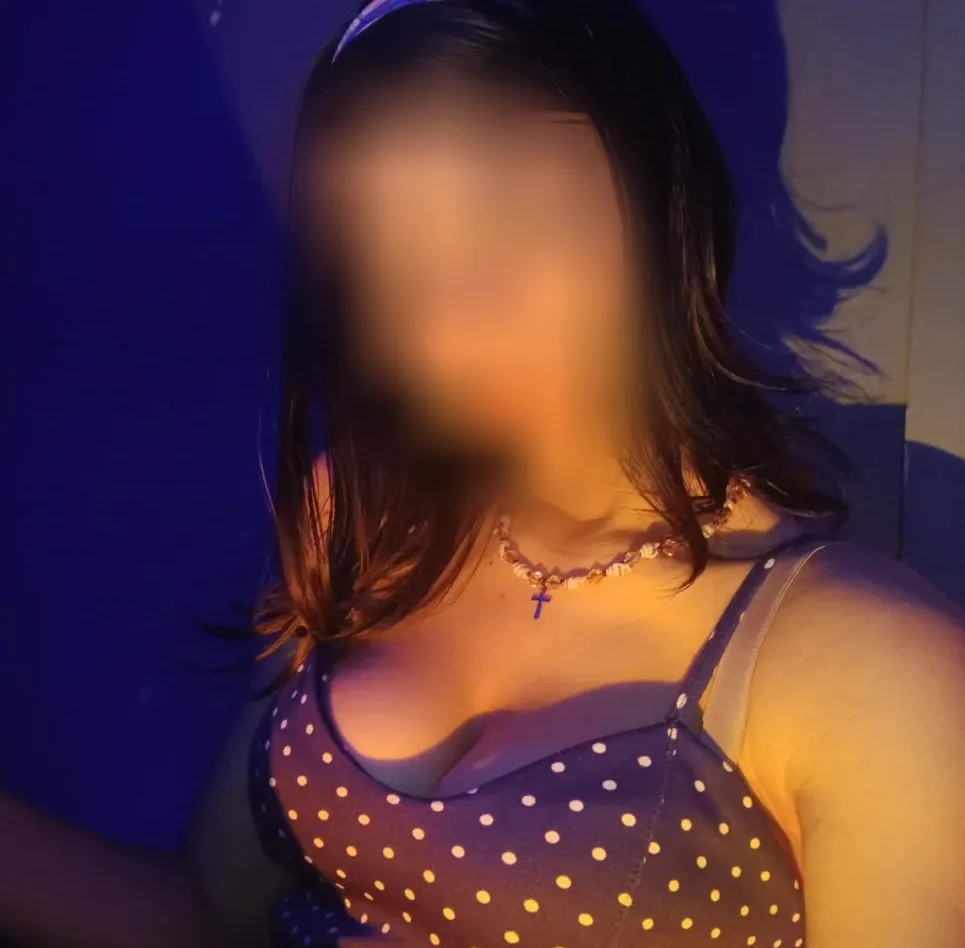 Toni, 20